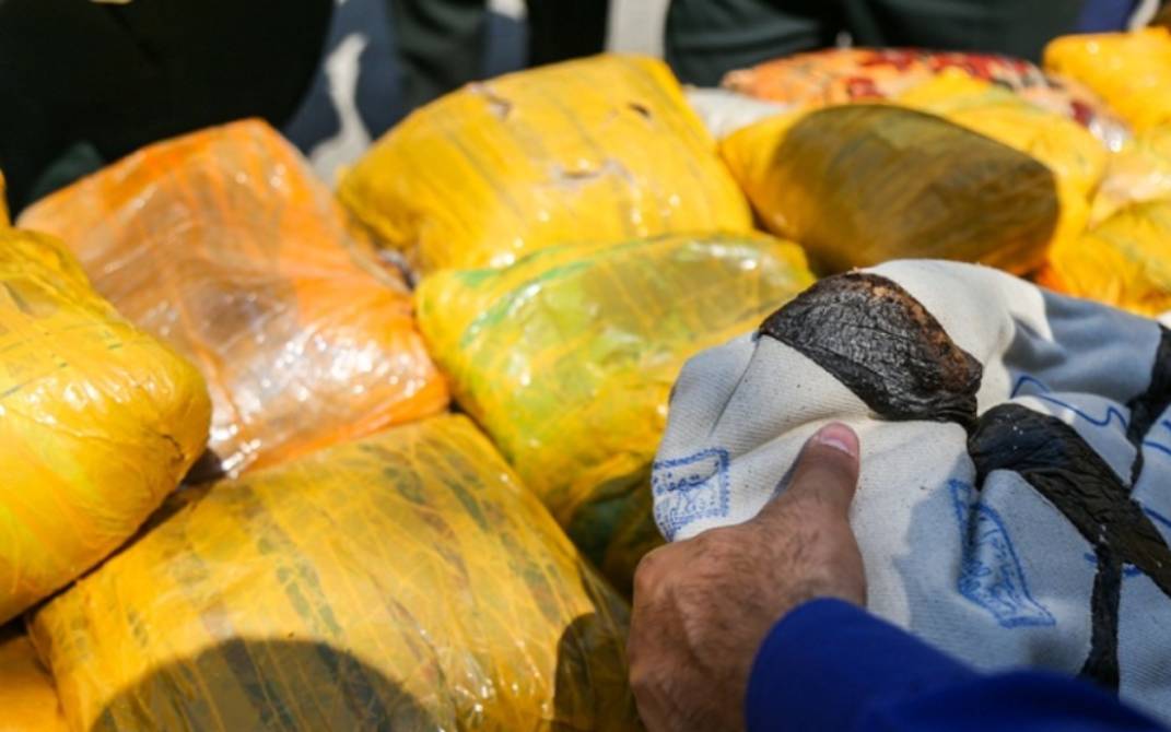 قاچاق مواد مخدر