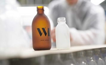 بطری های شیشه ای