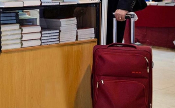 نظارت بر مبارزه با قاچاق کتاب