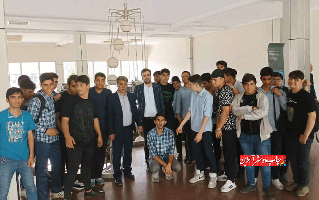 حضور 80 هنرجوی چاپ در هنرستان کار و دانش معراج هنرستان کار و دانش معراج