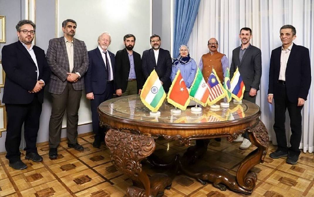خودکفایی کاغذ
