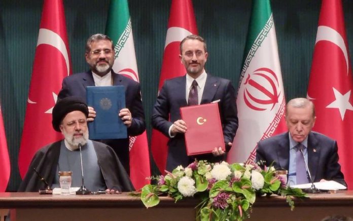 نمایشگاه کتاب سال 2025